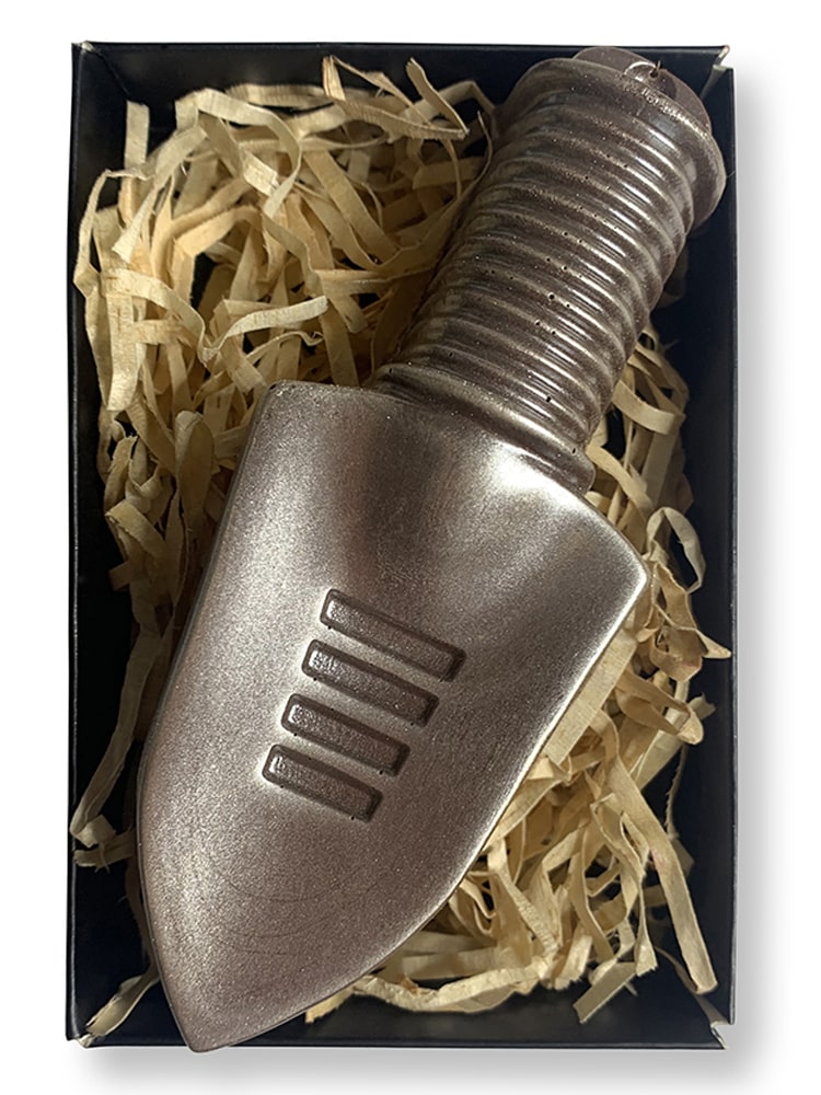 Spade - Dark, Milk Chocolate or Rocky Road - Gift Box